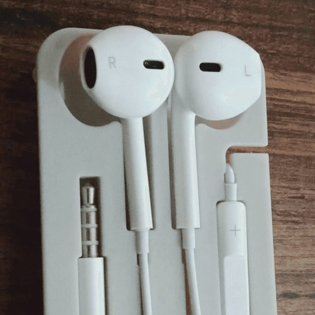 iOS / Android Earphone (Handsfree)