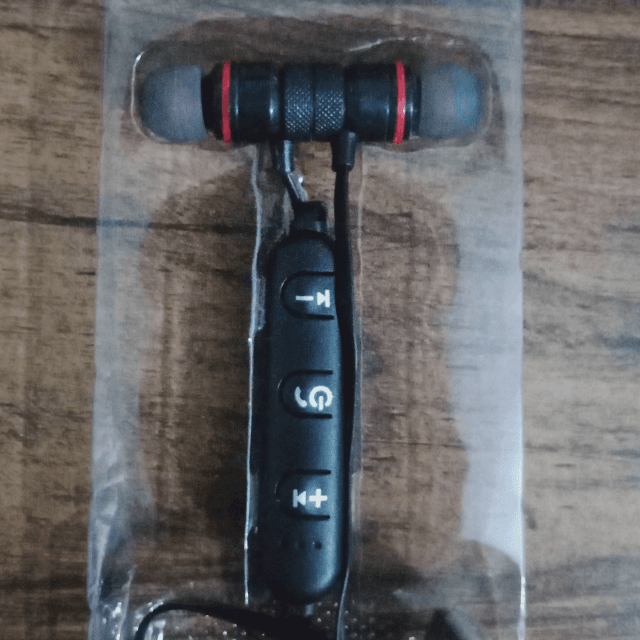 Magnetic Wireless Bluetooth Earphone